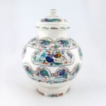 Handcrafted White Marble Inlay Table Lamp with Peacock Motifs | Pietra Dura Art Using Semi-Precious Stones from Agra - Image 2